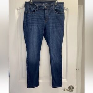 Old Navy Mid Rise Rockstar Super Skinny Women's size 16 Dark Blue Denim Jeans